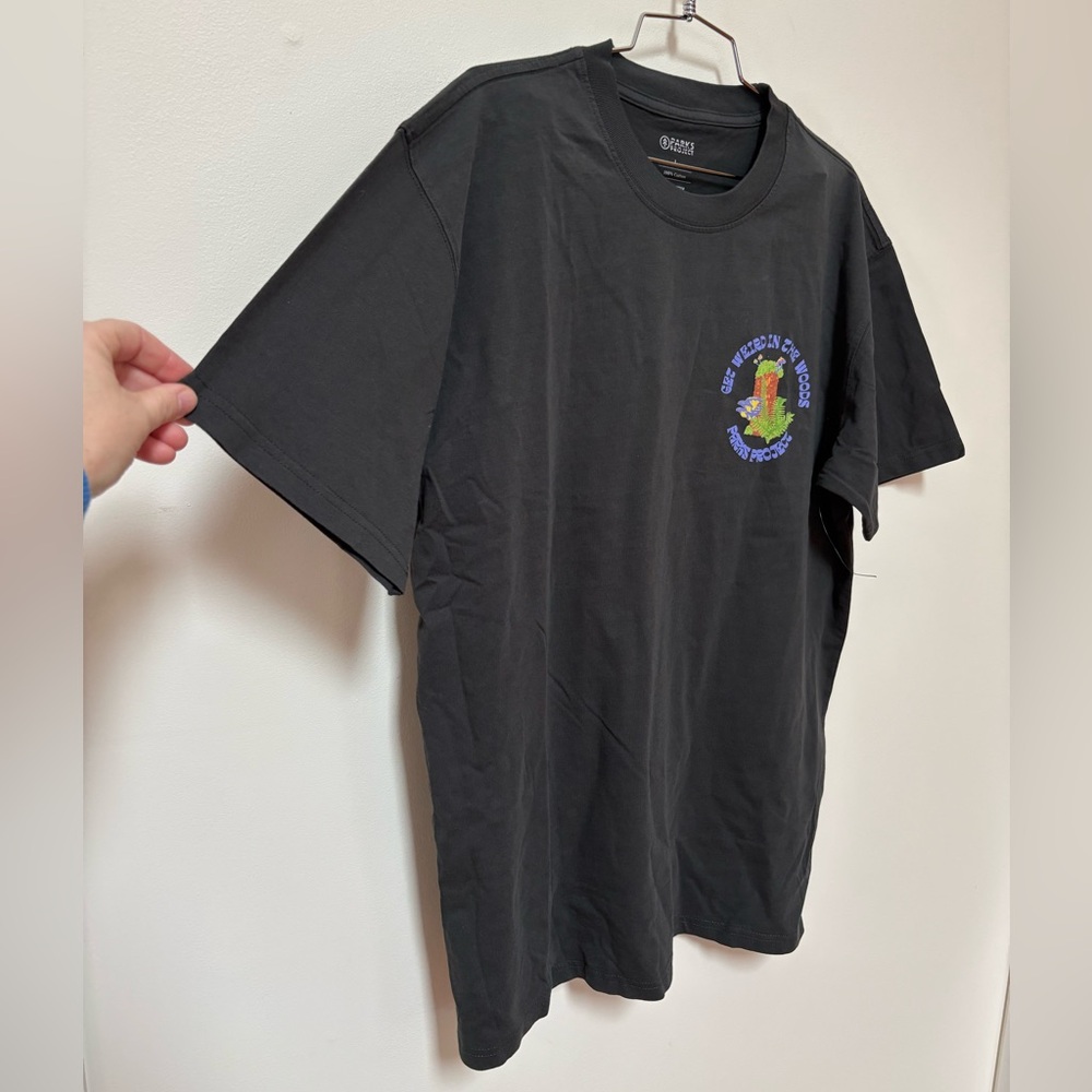 NWOT Urban Outfitters Parks Project Weird In The Woods Graphic Tee Size Large - Picture 5 of 13